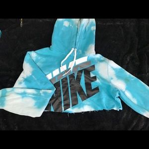 Nike cropped tie dye sweatshirt